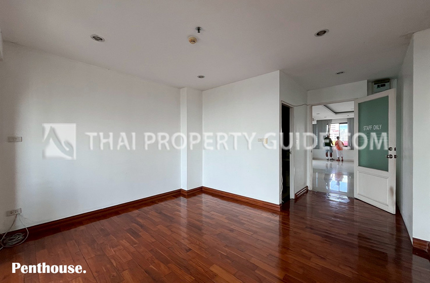 Apartment in Bangnatrad 